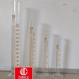 量筒，玻璃量筒